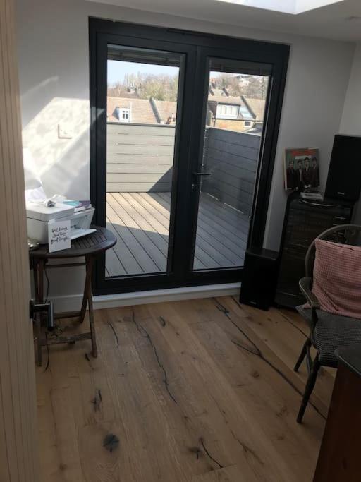 Elegant 3bed Crouchend In Style With Roof Terrace Apartment